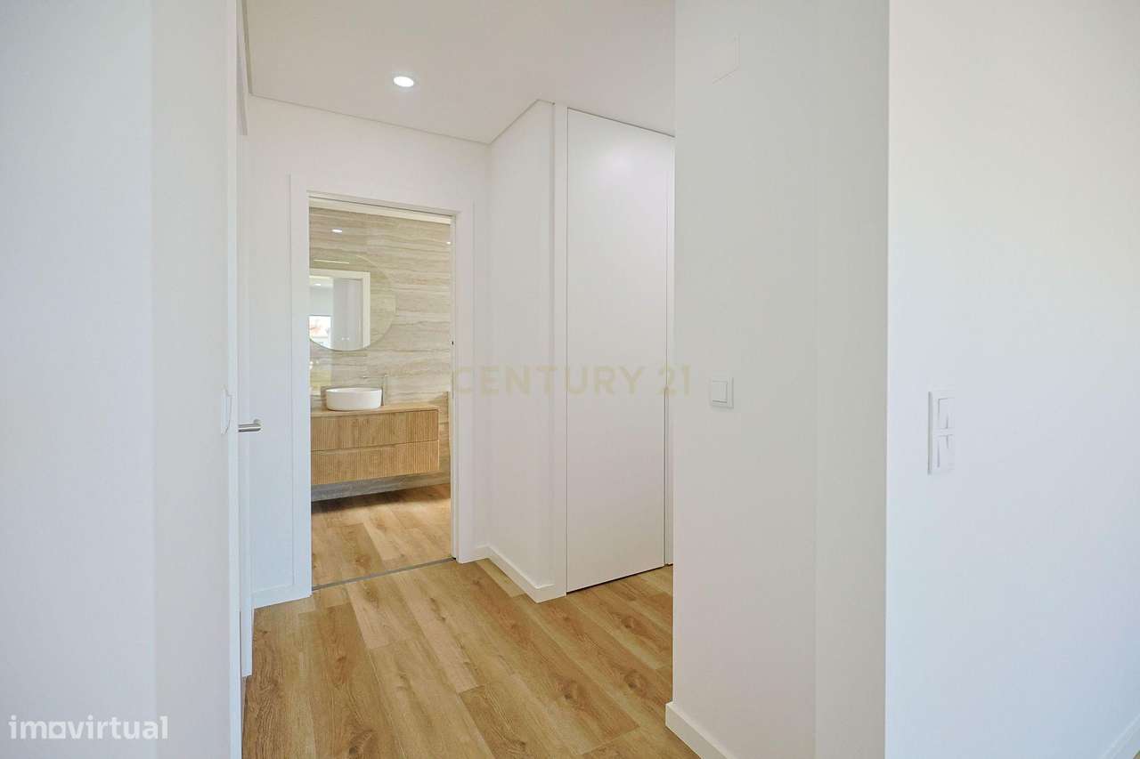 Moradia T4 em Charneca de Caparica, Almada-17