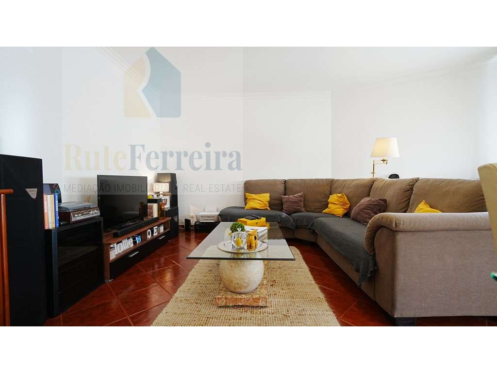 Já viu a área deste apartamento T3 com terraço- Mafra !!-6