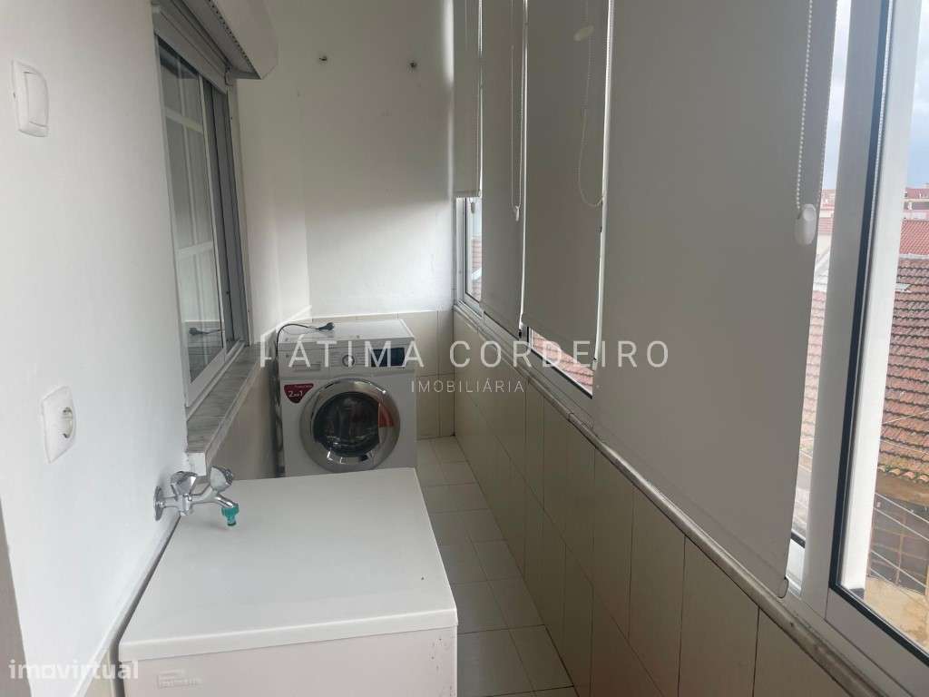 Apartamento T2 com terraço Praça Gil Vicente-8