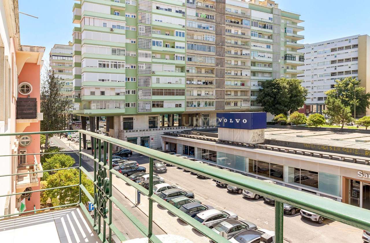 Apartamento T4 integralmente renovado em Alvalade, Lisboa. Em Venda!-34