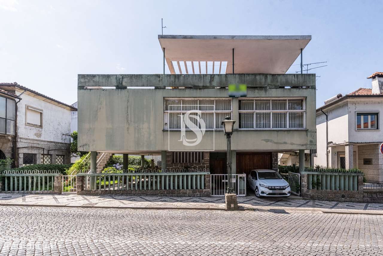 MORADIA VANGUARDISTA NO CORAÇÃO DA CIDADE DE GUIMARÃES - Grande imagem: 5/37