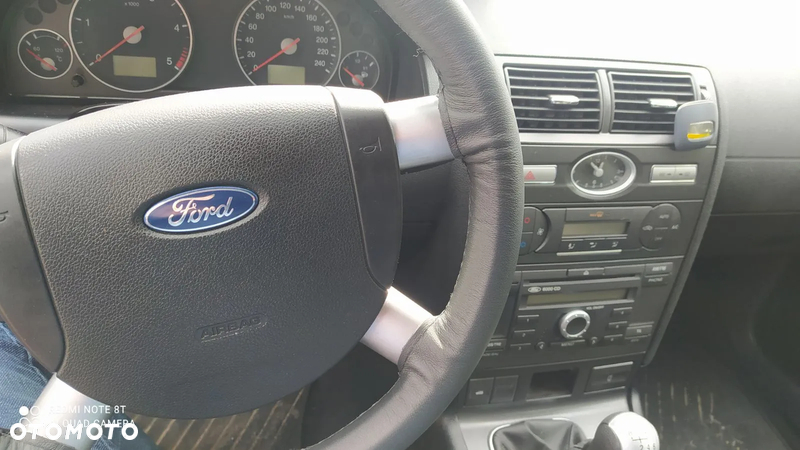 Ford Mondeo 2.0 TDCi Ambiente - 3