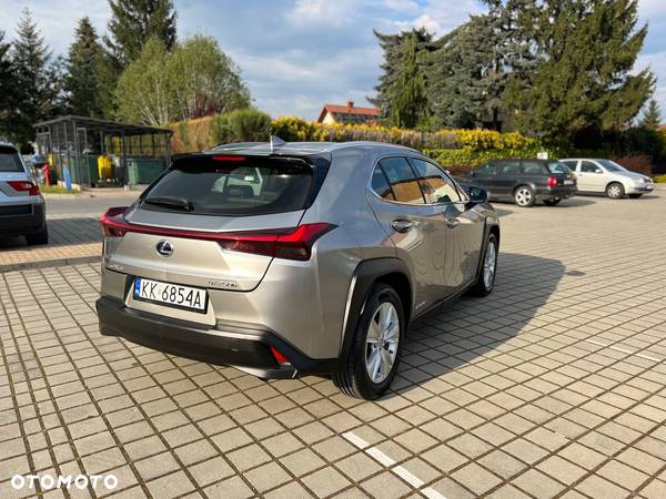 Lexus UX 250h (E-FOUR) Luxury Line - 12