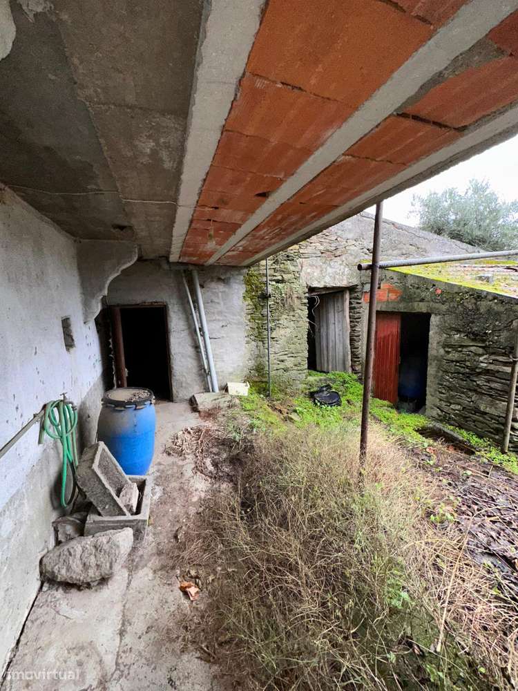 Moradia de 2 Pisos para Reabilitação Integral-15