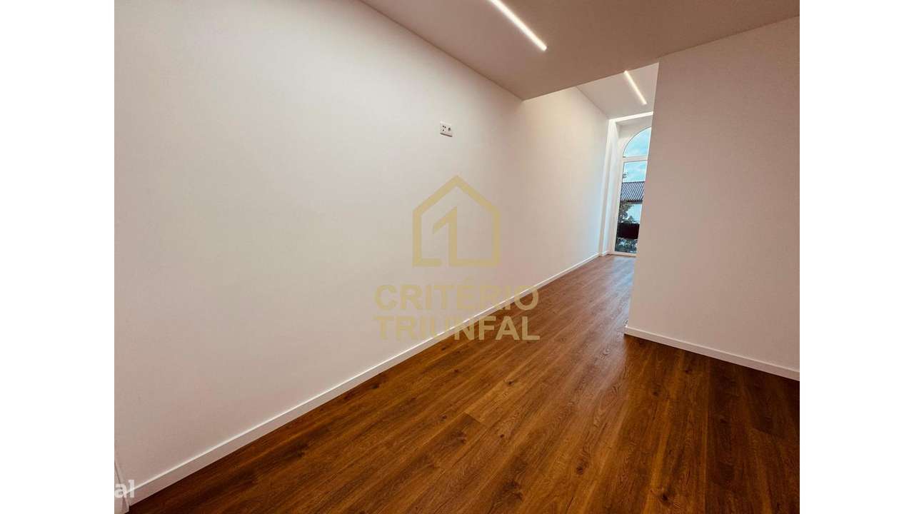 Apartamento T2 Centro de Penafiel-9