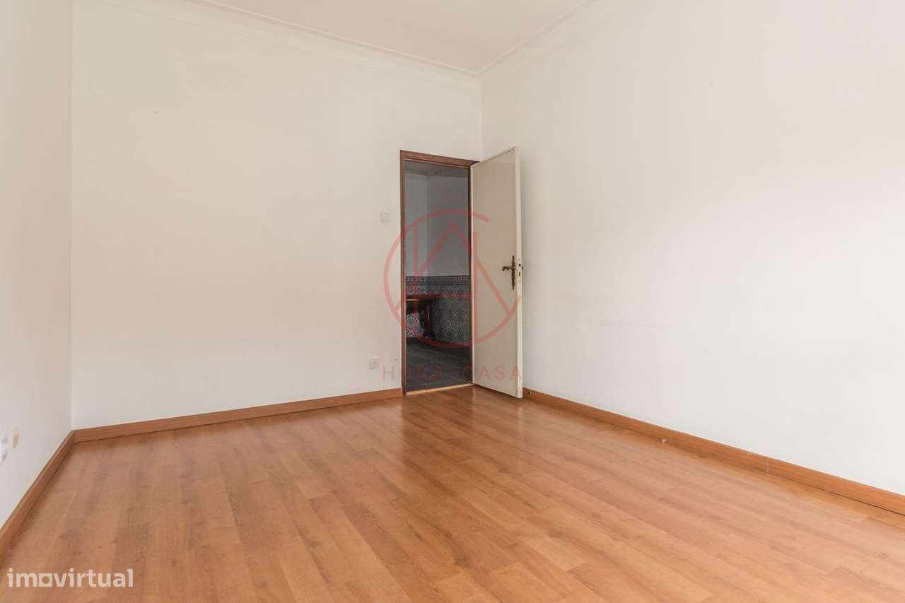 T1 Barreiro centro em frente ao Continente - Grande imagem: 4/18