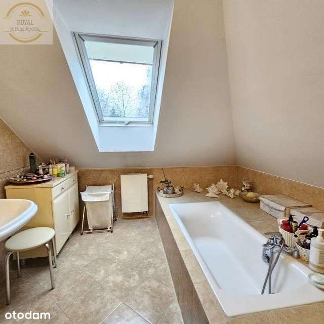 Dom wolnostojący z garażem dwustanowiskowym-12