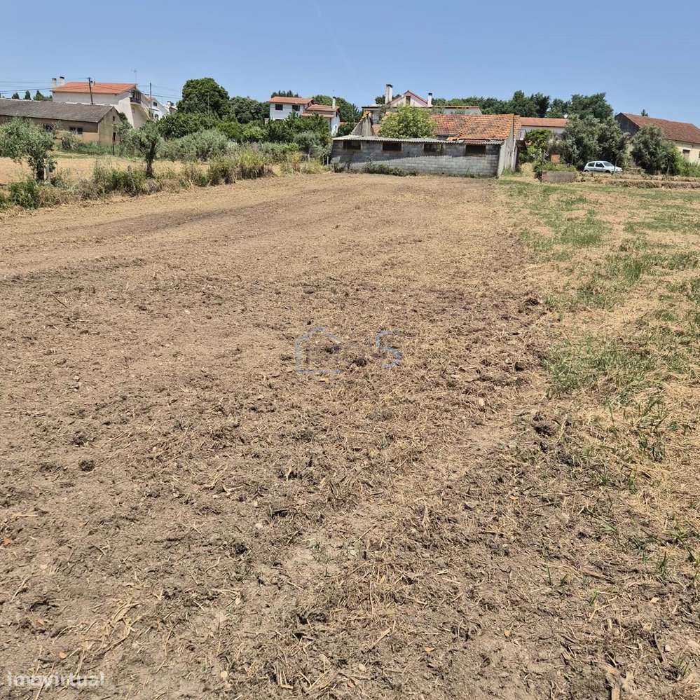 Terreno com viabilidade de construção no centro da vila – Ferreira do-14