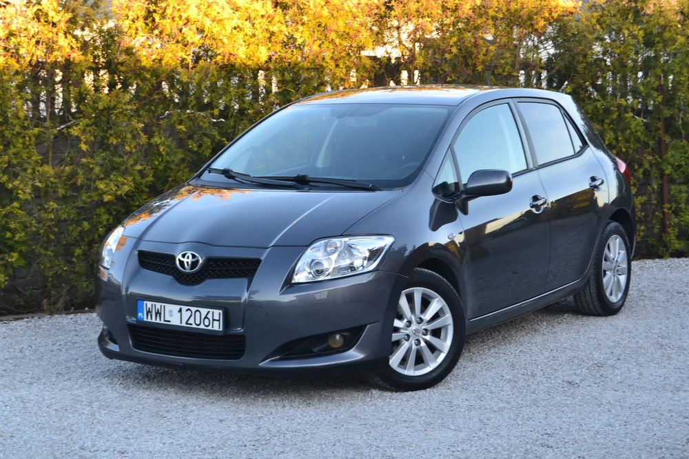 Toyota Auris I 2.0 D-4D Sol 2008