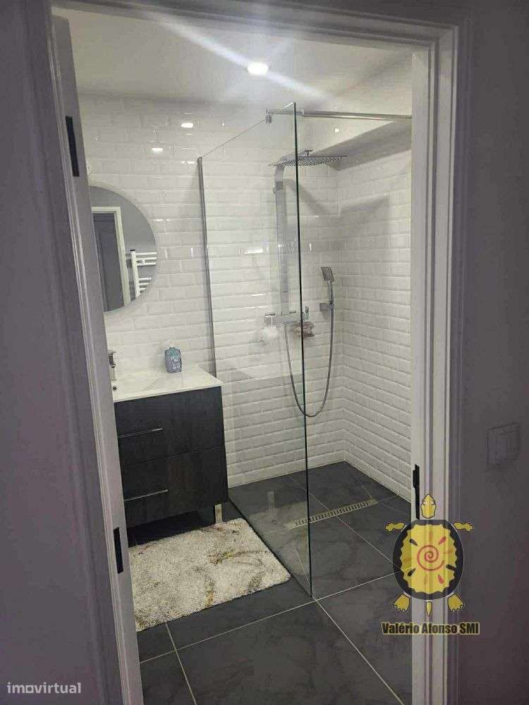 Apartamento T3 Renovado - Praia da Barra-5