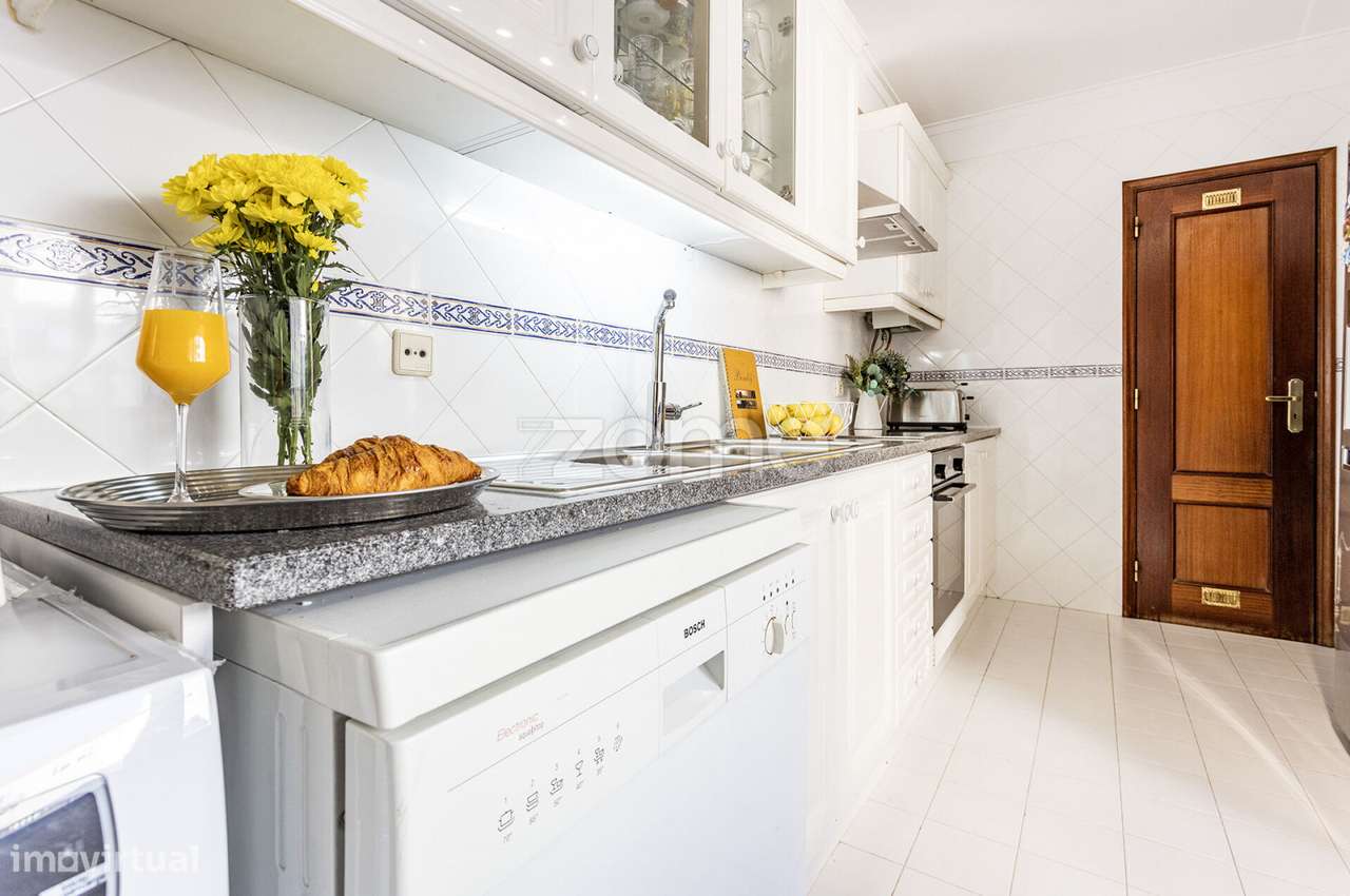 T3 com Lugar Estacionamento privado, perto Metro-3