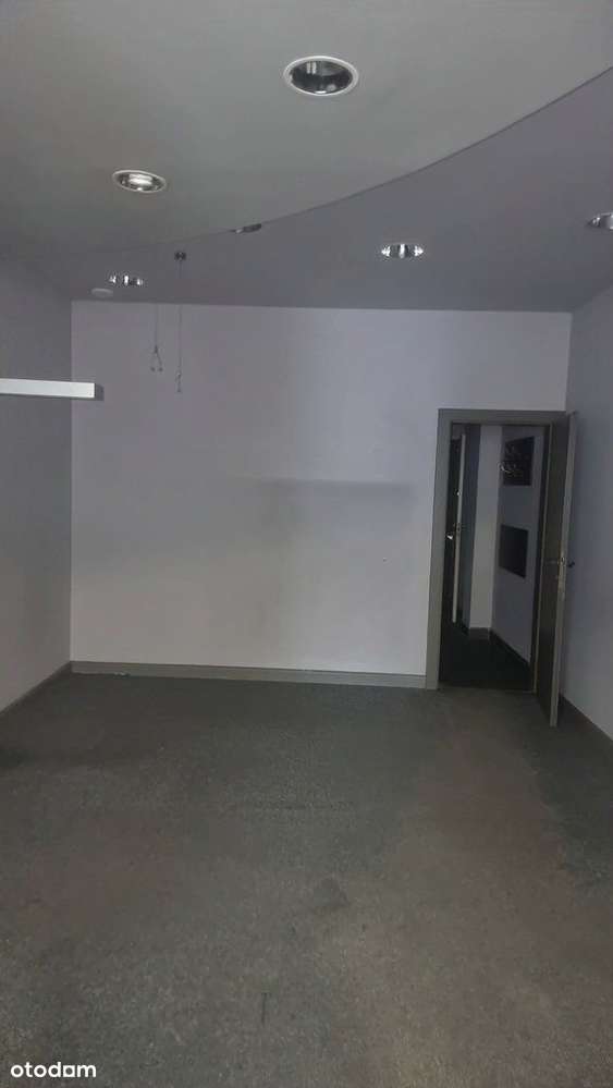 Lokal w Centrum idealny pod kancelarię.-18