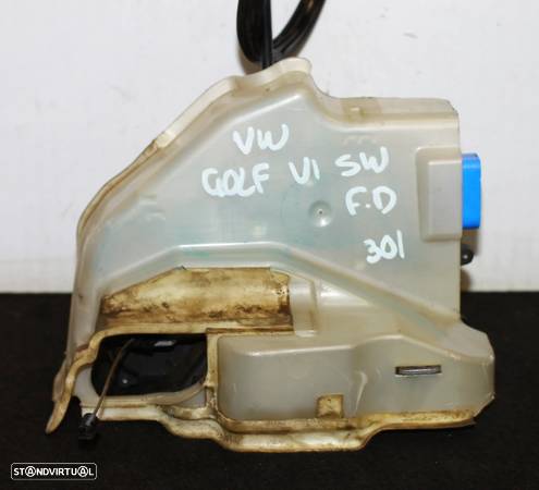 FECHO DA PORTA DIANTEIRA DIREITA VW GOLF VI SW - 2