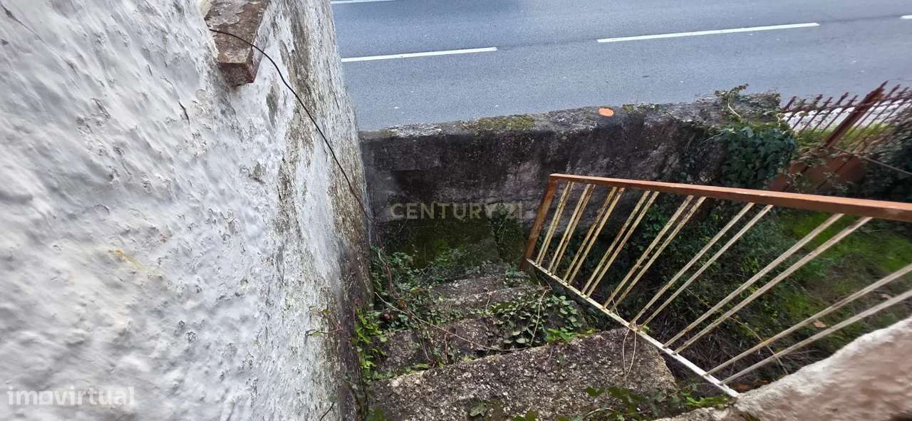 Moradia para restaurar - Constance, MCN-20