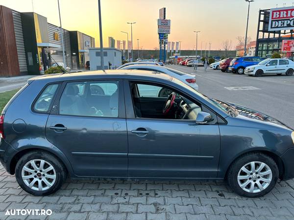 Volkswagen Polo 1.4 Attractive - 8