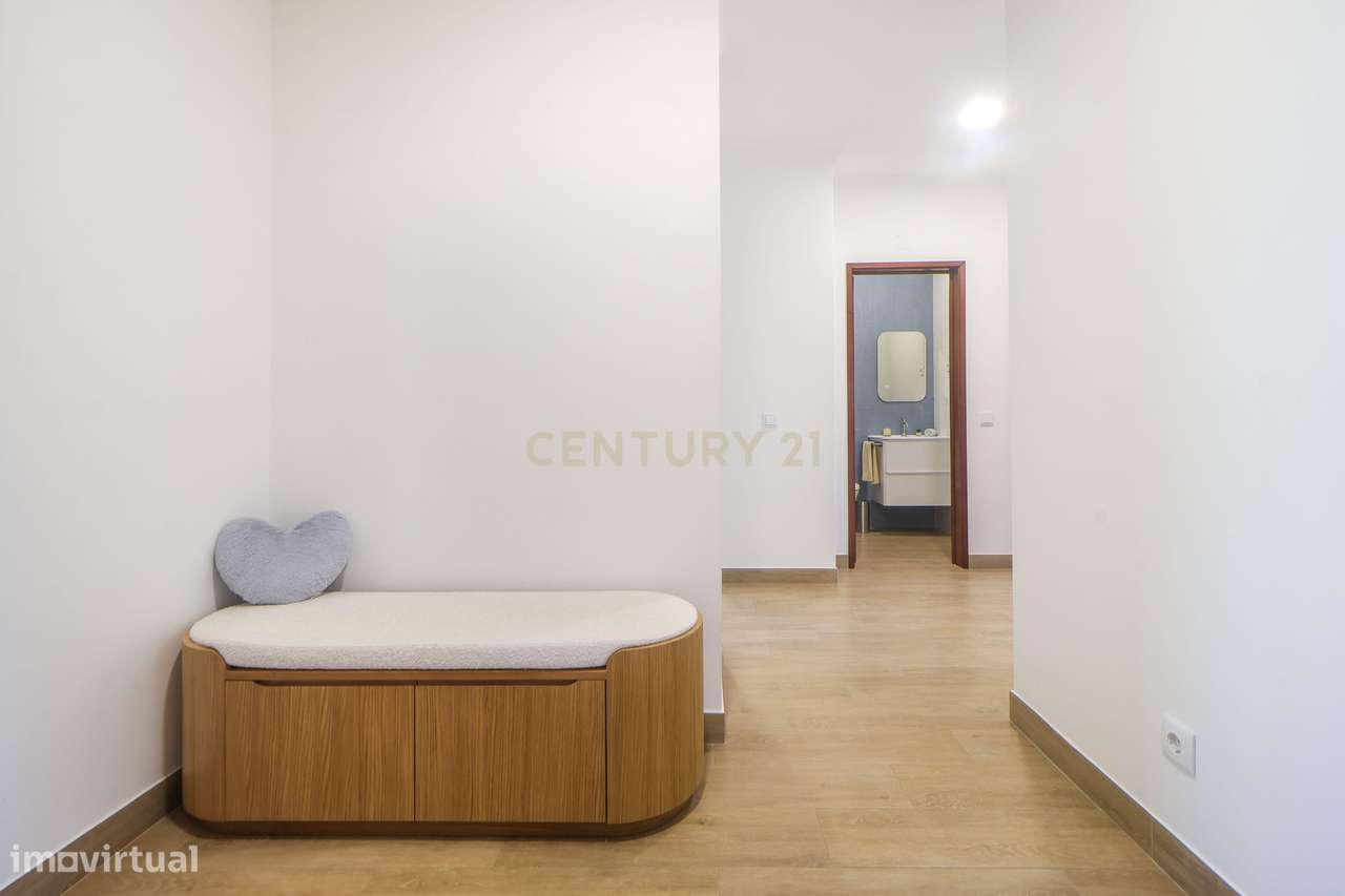 T3 Remodelado em 2024 | Pronto a Habitar | Vendas Novas-12