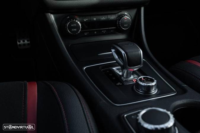 Mercedes-Benz CLA 45 AMG 4-Matic - 26