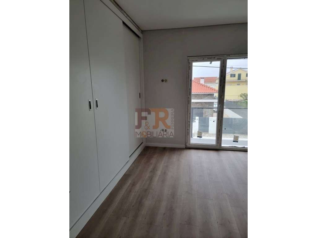 Moradias Geminada DuplexT3 com Pérgola. Pinhal do General. Fernão F...-32