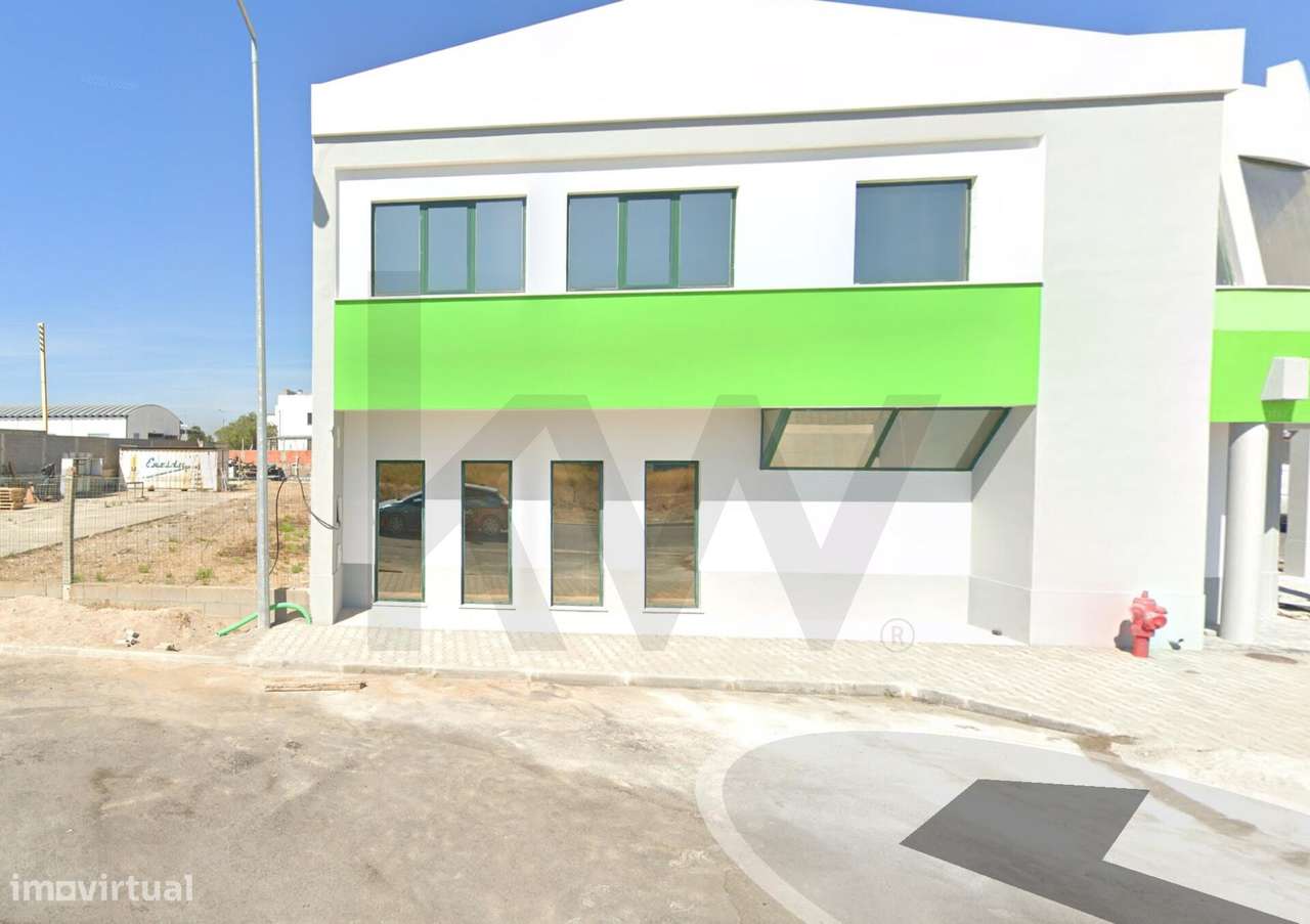 Armazém 767m2 com terreno 1854m2-40