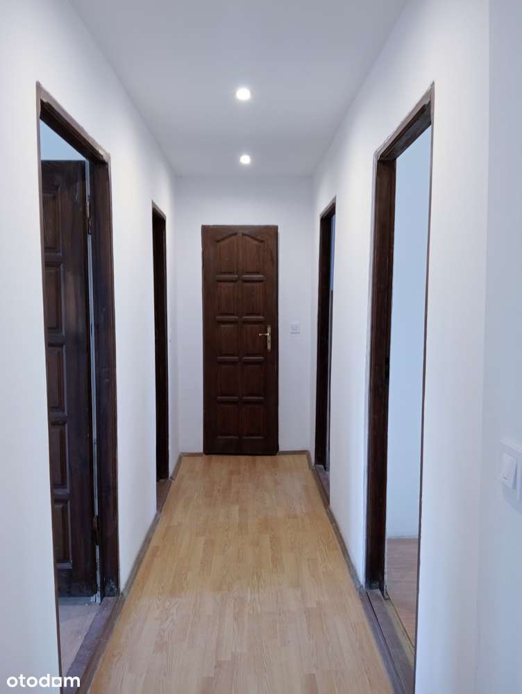 *Wyjątkowy dworek dla dwóch rodzin*-9