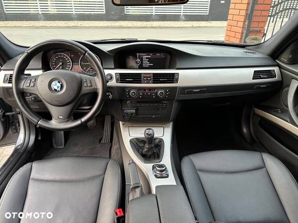 BMW Seria 3 318d Touring - 8