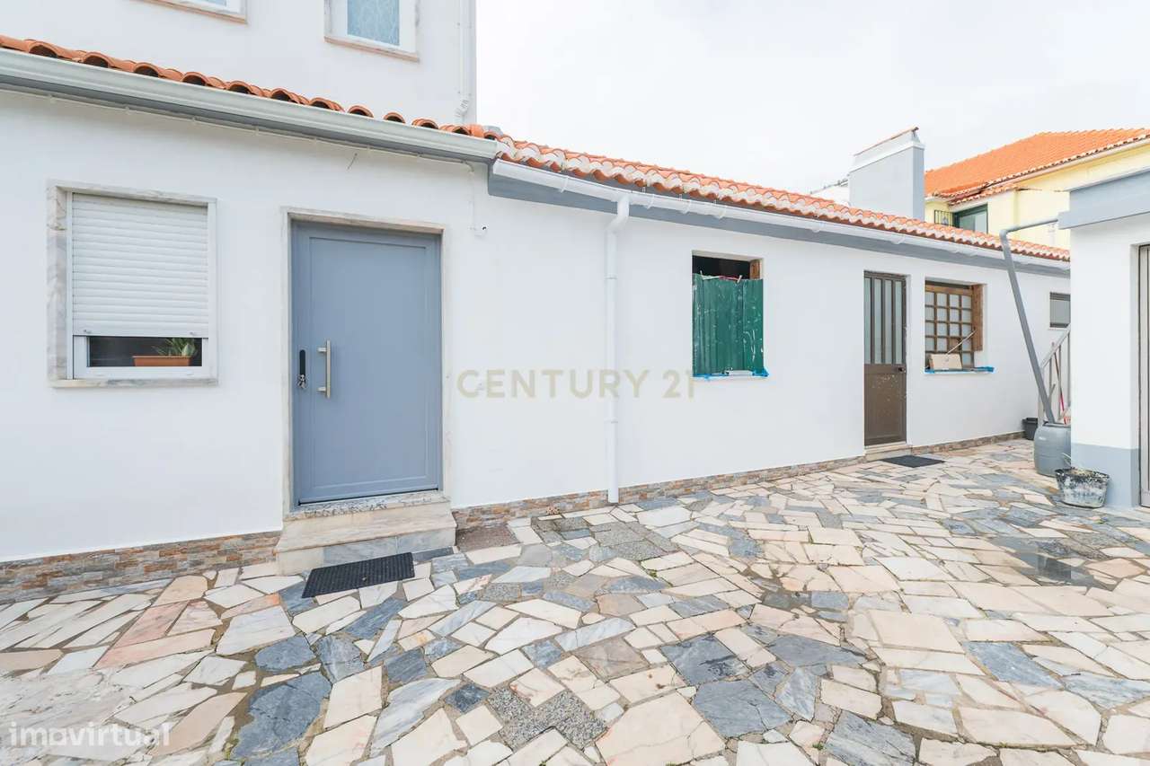 Propriedade com duas moradias geminadas-38