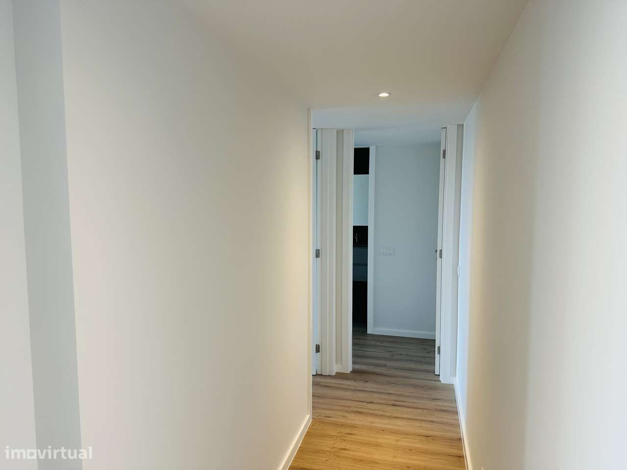 T2 luminoso com 2 estacionamentos (última fração disponível)-4