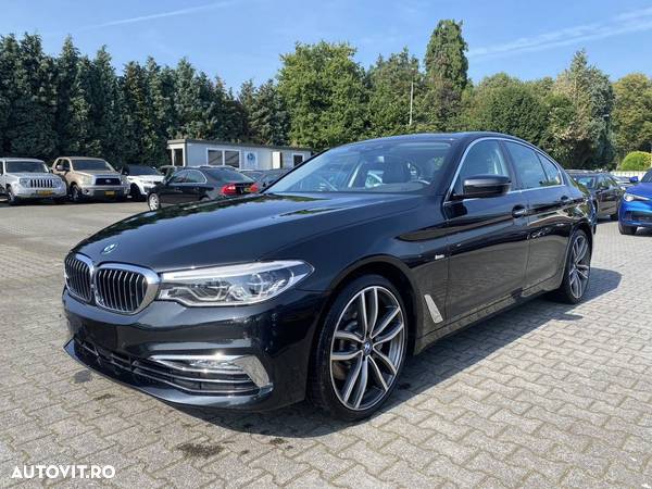 BMW Seria 5 530d xDrive Aut. Luxury Line - 1