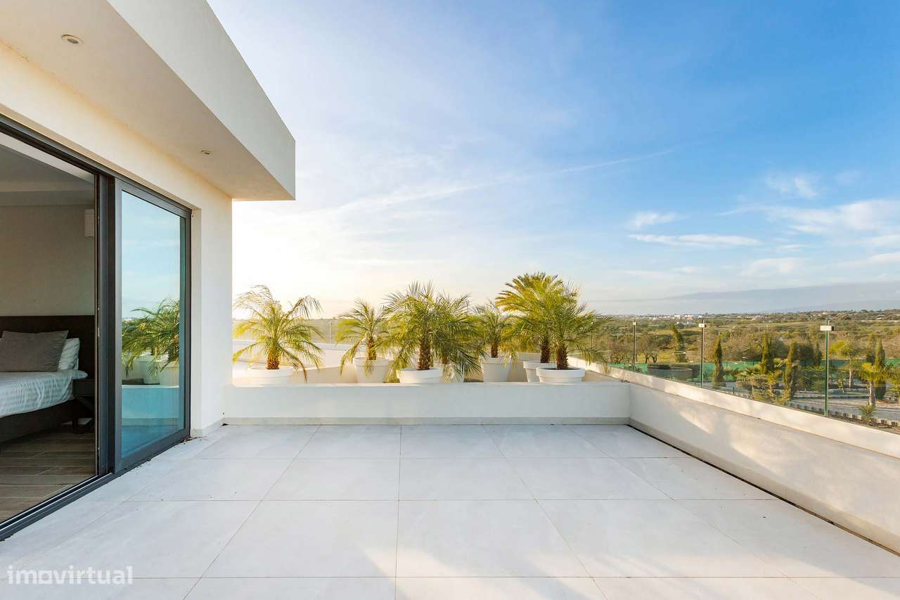 Quinta Moderna de Luxo com 4+1 Suítes, Anexo Independente e Jardim-37