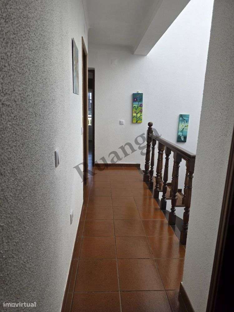 Moradia T4 para venda em Vila Nova de Santo André-18