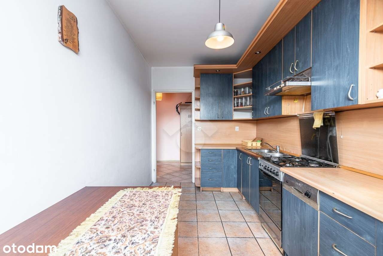 2pokoje, oddzielna kuchnia, balkon, piwnica, tramwaj-0