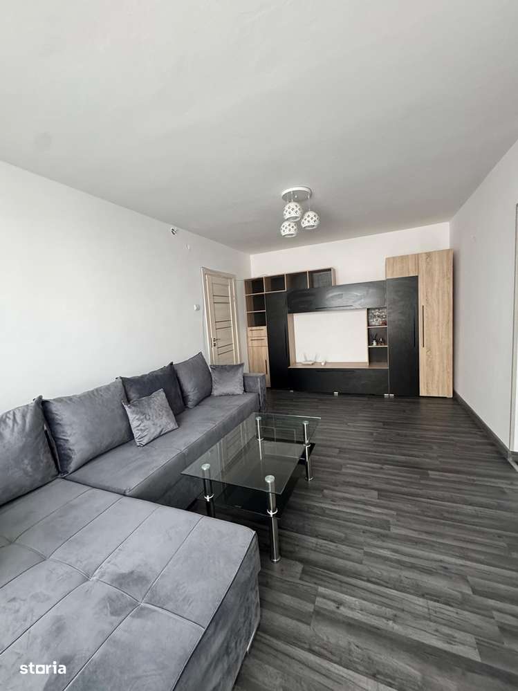 cv 160 Bd.Traian , apartament  3 camere , etaj III-2