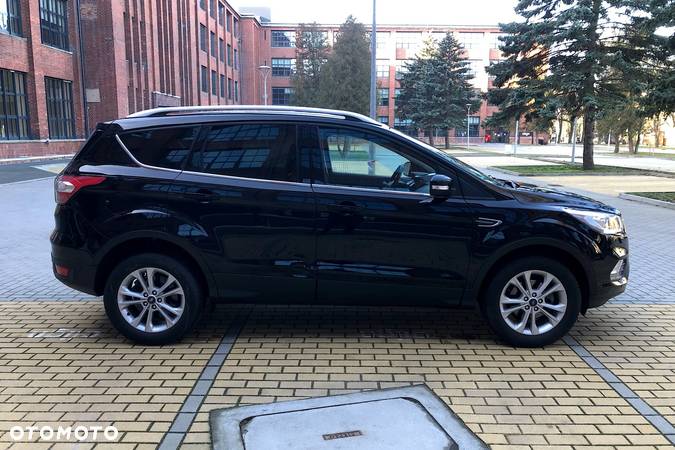 Ford Kuga 1.5 EcoBoost 2x4 Titanium - 17