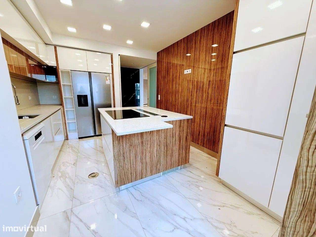 T4 Luxo C/Terraço junto Arrábida Shopping-Vila Nova Gaia - Grande imagem: 2/18