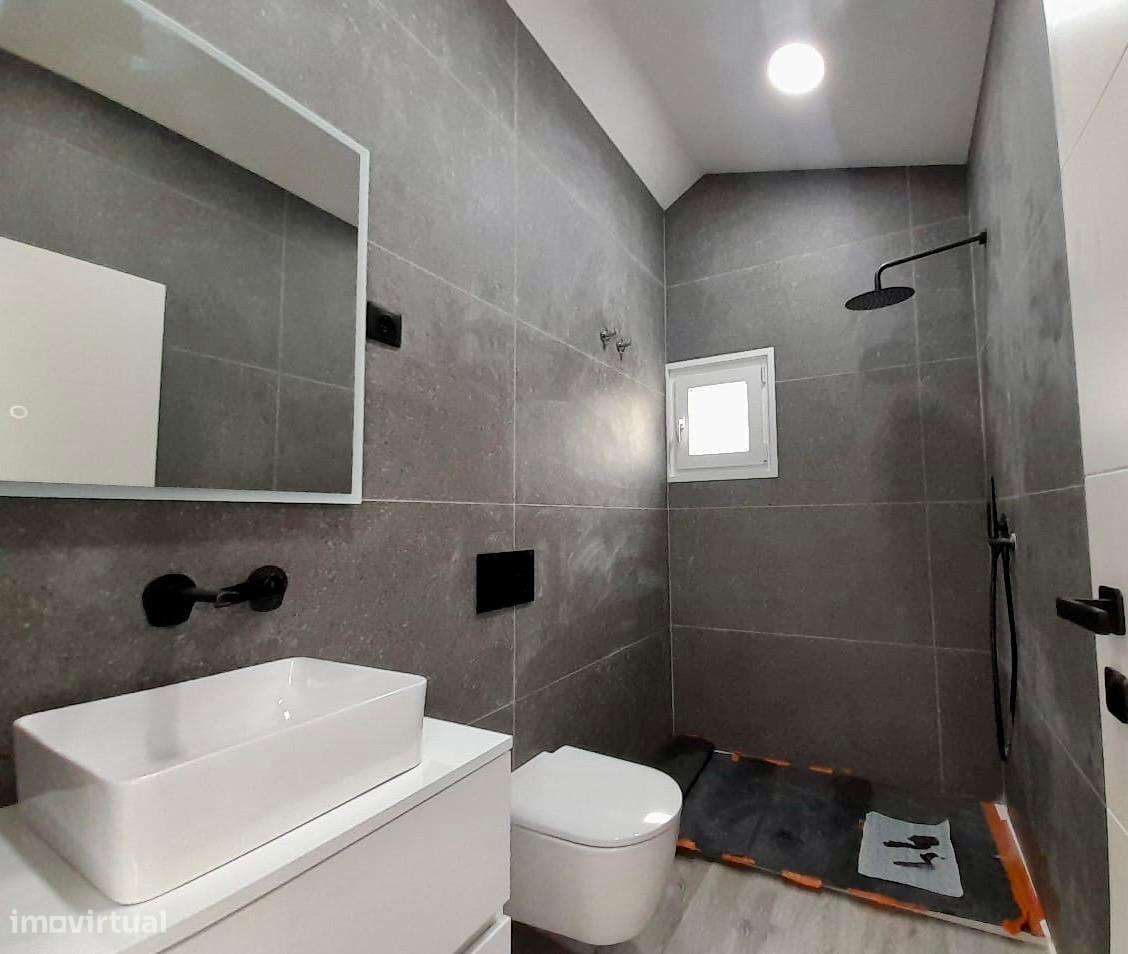 Moradia independente à venda na Rua António Sérgio, 14, Agualva-10