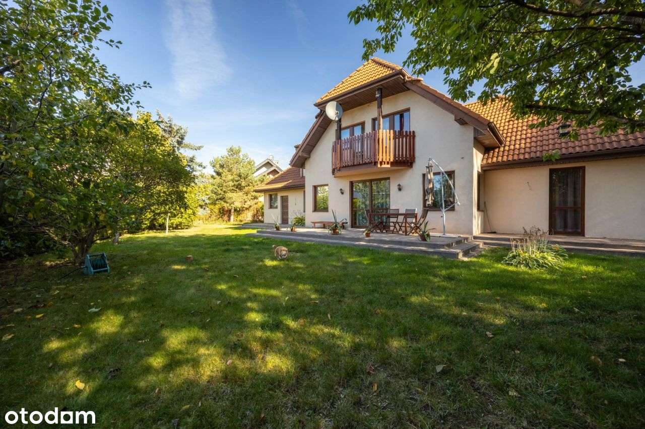 Przestronny dom z zagospodarowaną działką-3