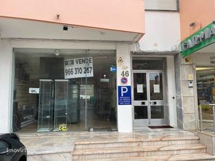 Espaço comercial à venda em Parede