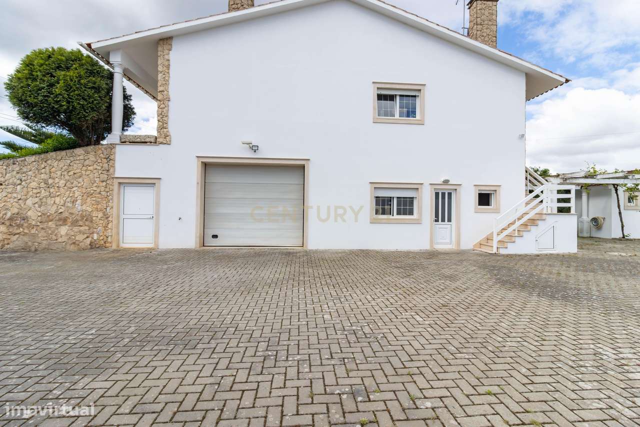 Casa Renovada em Aljubarrota, Alcobaça - 4 Quartos e Jardim-3