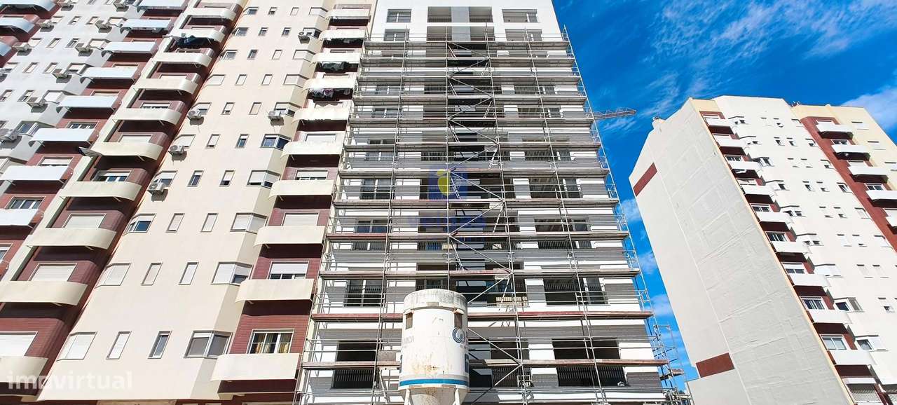 T2 com arrecadação em Santa Marta do  Pinhal - Corroios - Grande imagem: 4/20