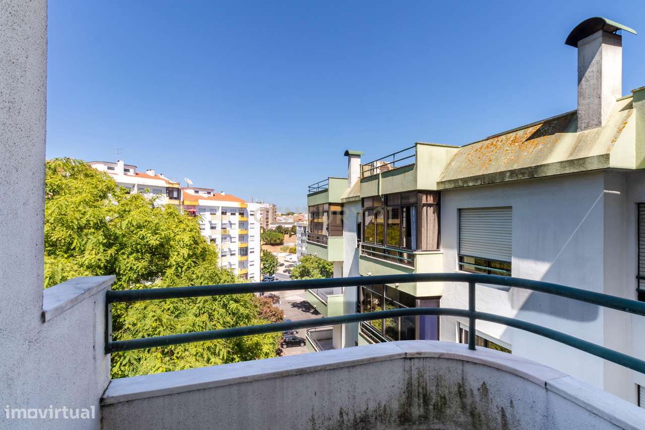 Apartamento Renovado T2 no Feijó - Oportunidade Única! - Grande imagem: 4/36