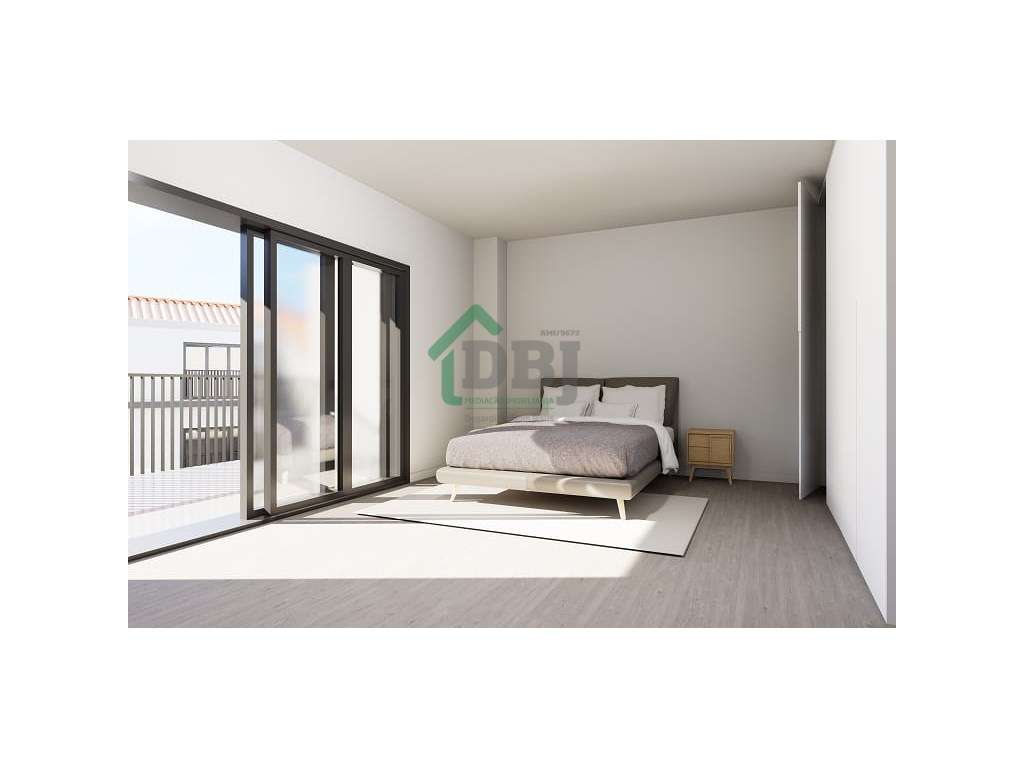 Moradias Bifamiliar com Piscina!-6