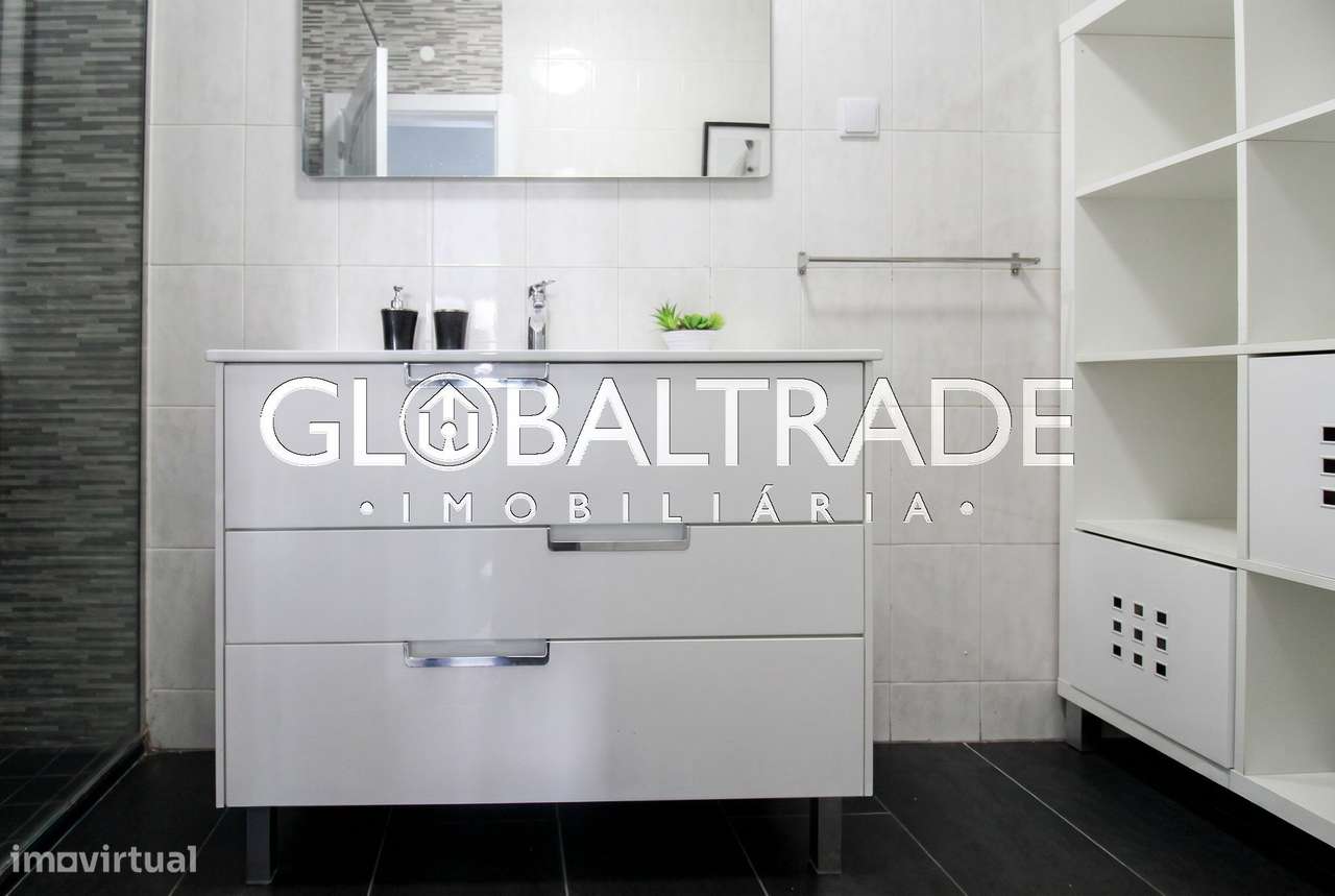 Apartamento T2 Renovado em Valbom-40