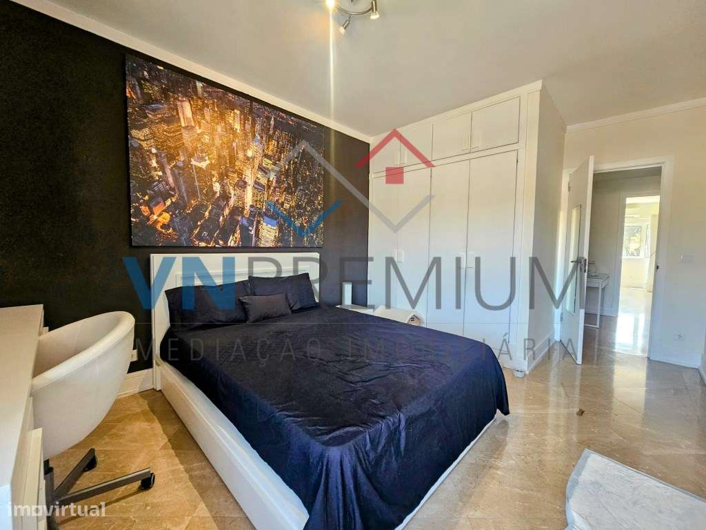 Excelente apartamento T4 em frente ao Casino do Estoril-18