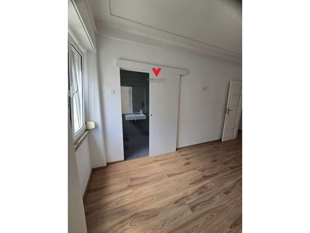 Apartamento T4 na Av Roma - Alvalade-17