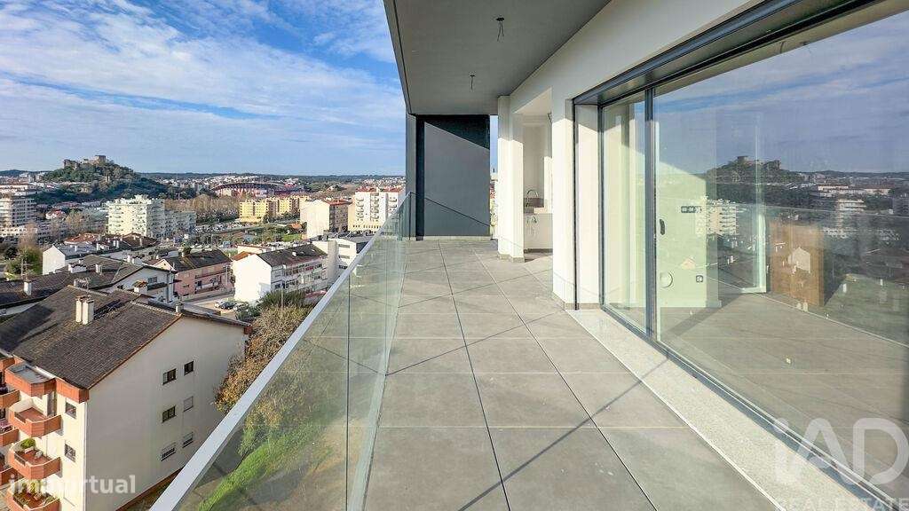 Apartamento T3 em Marrazes e Barosa de 213,5 m2 - Grande imagem: 4/4