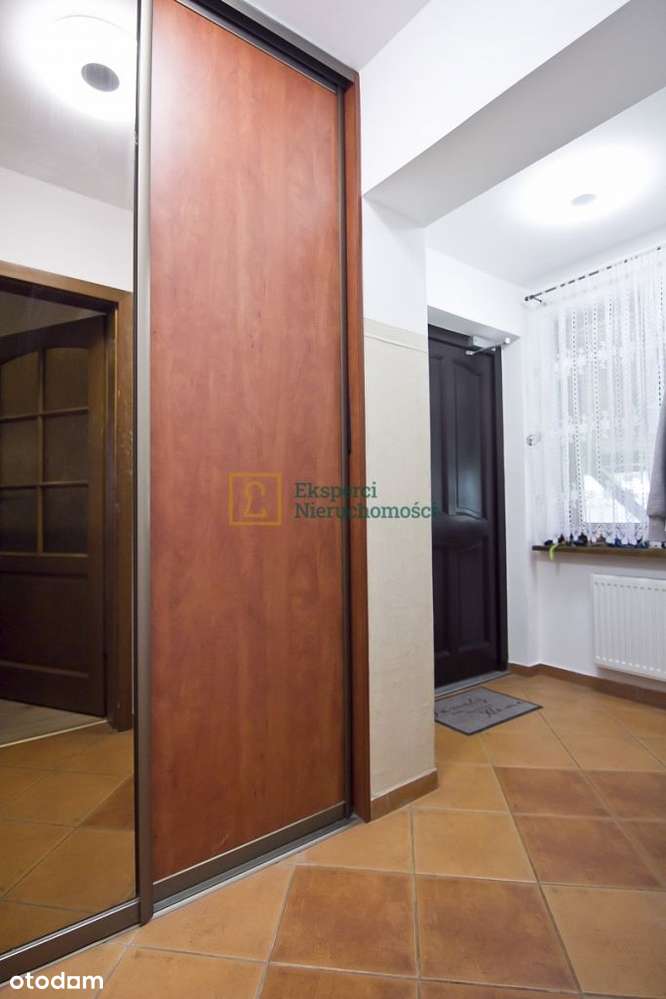 Duży dom z garażem w okolicach ul. Wywrockiego-13