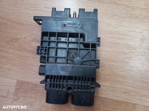 Modul Sigurante Renault Laguna 3  COD 243800014R - 2