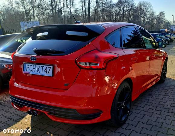 Ford Focus 2.0 EcoBoost ST mit Leder-Sport-Paket - 4