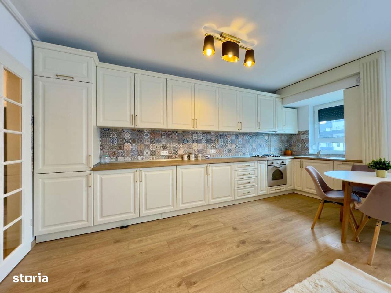 Apartament 3 camere de vanzare- Avantgarden Faza 4-5
