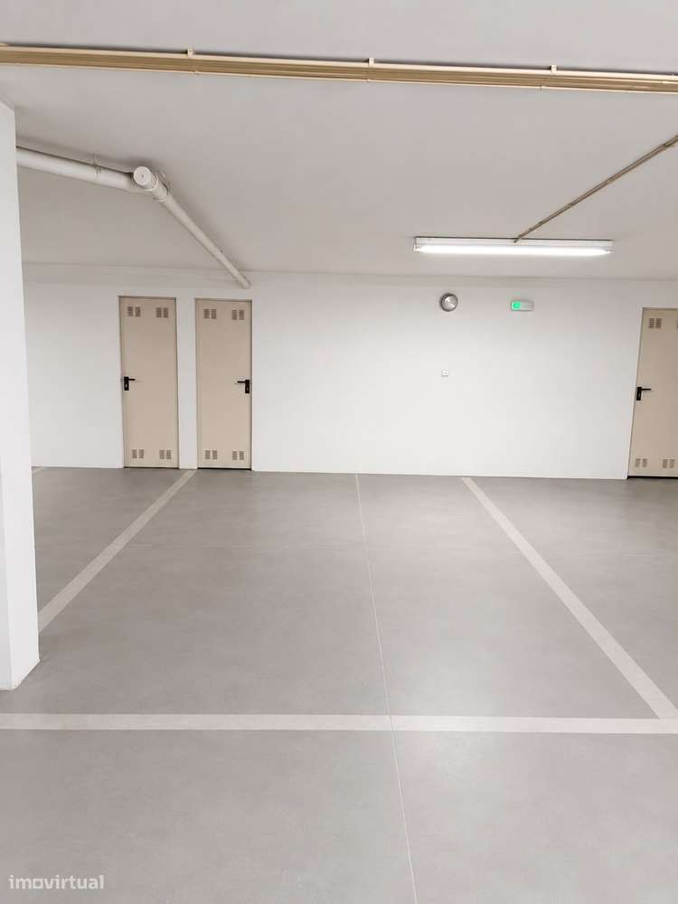 Apartamento T3 com Parqueamento Centro de Benavente-14